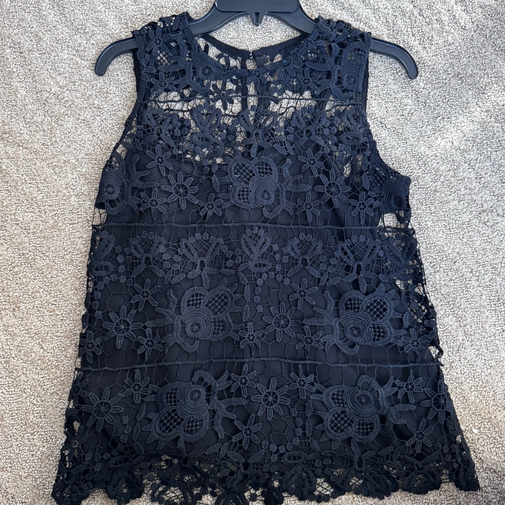 WHO WHAT WEAR Black Lace 2 pc Sleeveless Top Blouse MEDIUM